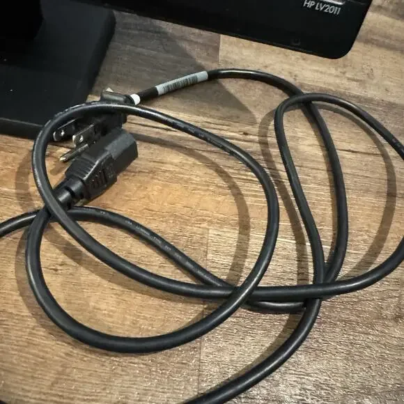 HP LV2011 Black 20'' Anti Glare Widescreen LED Backlit LCD Monitor 1600x900 VGA - Picture 3 of 10